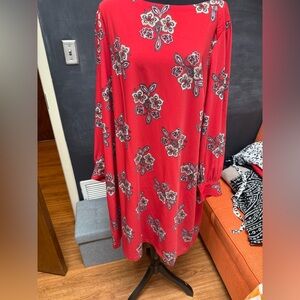 LOFT Plus Red and Pink Patterned Garment